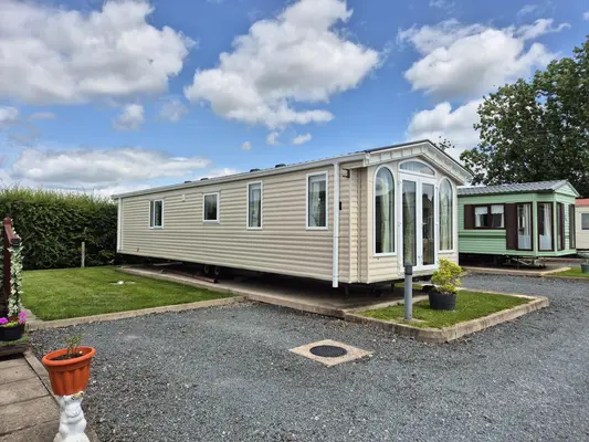 WILLERBY VOGUE 38 X 12 SITED ON WIDE HORIZONS HOLIDAY PARK DY149JG