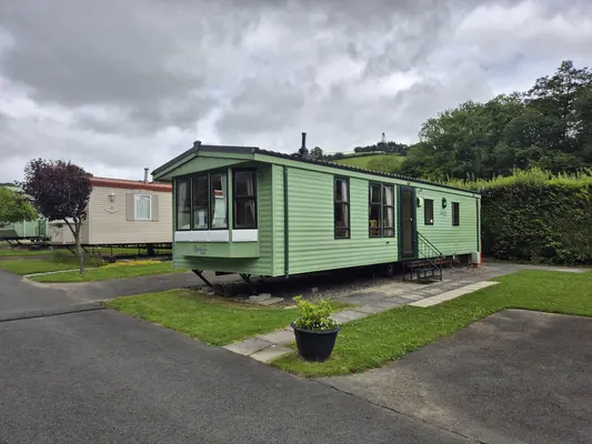 ATLAS DEBONAIR 37 X 12 SITED ON THE FEATHERS CARAVAN PARK SA198AY